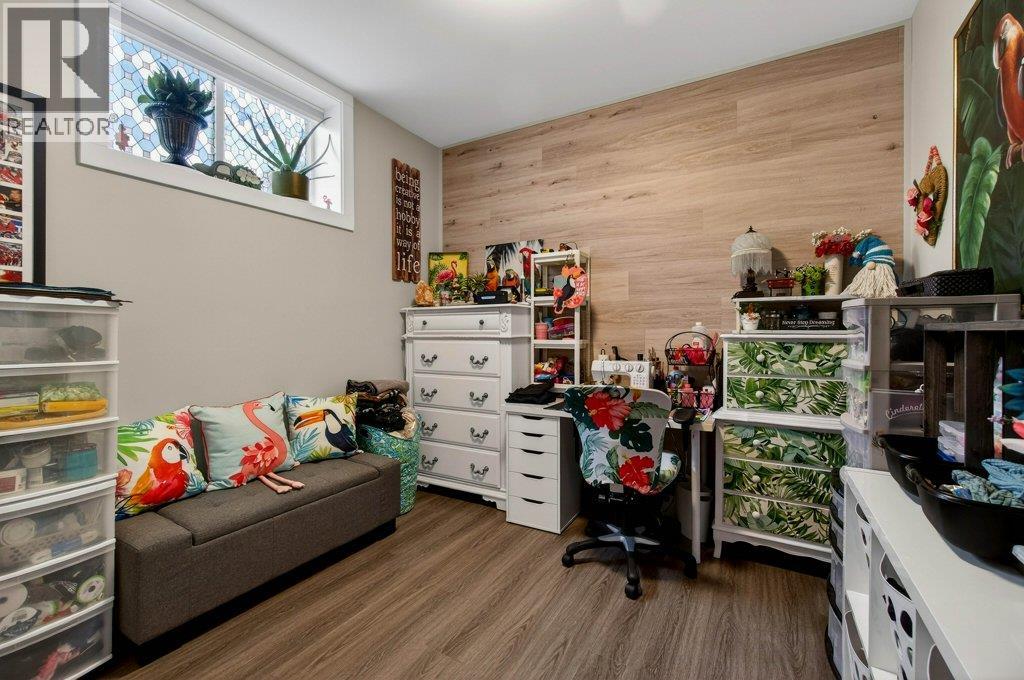 2010 15 Avenue SE, Salmon Arm