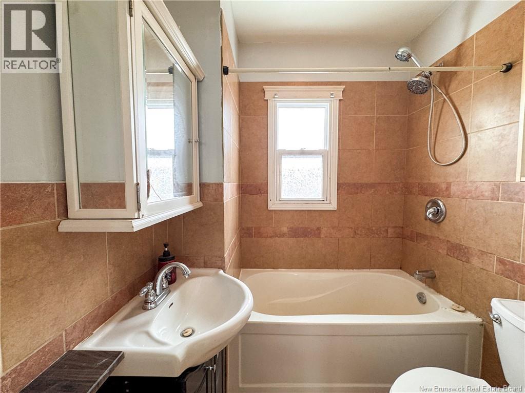 121 SALTER AVENUE - 14