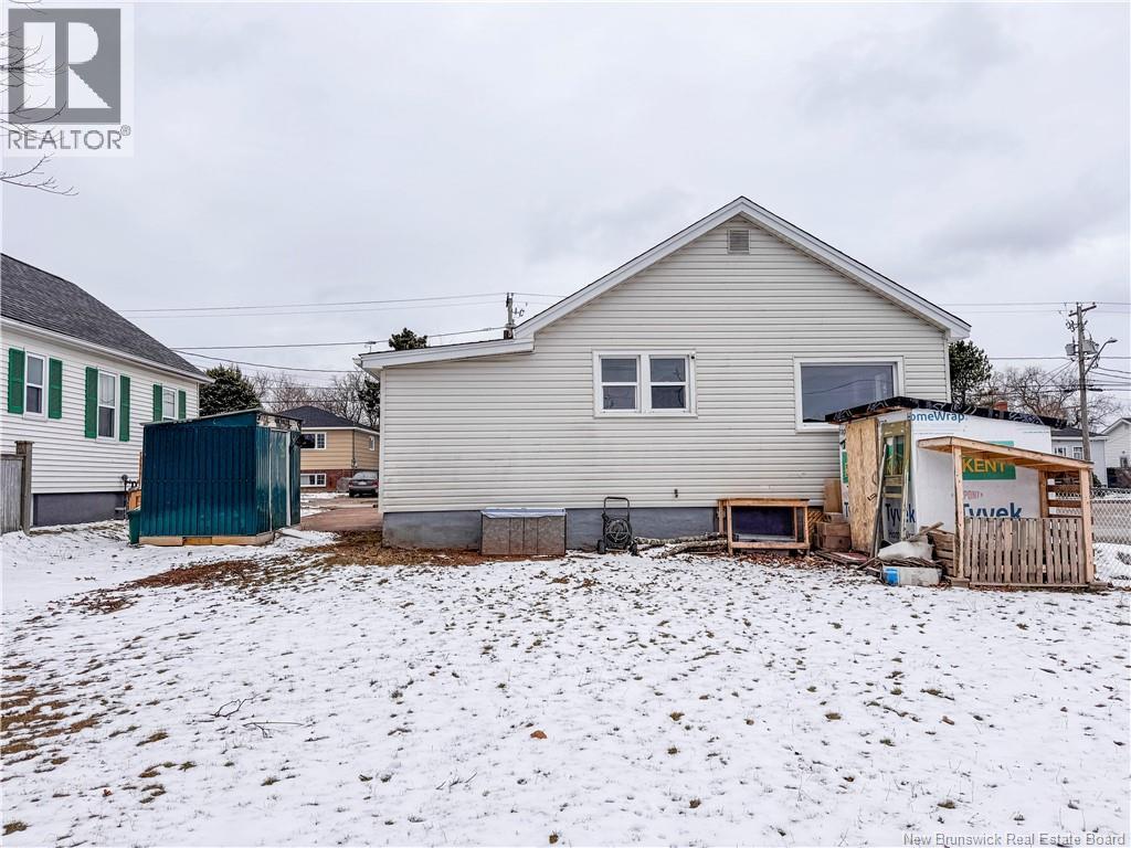 121 SALTER AVENUE - 22
