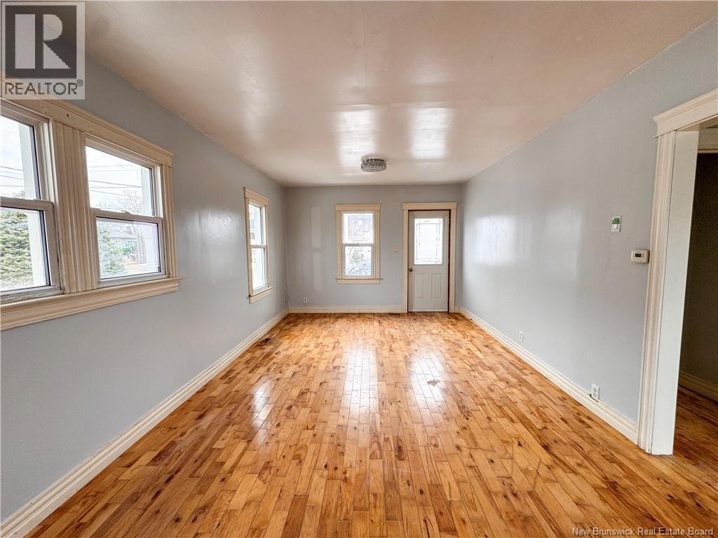 121 SALTER AVENUE - 7