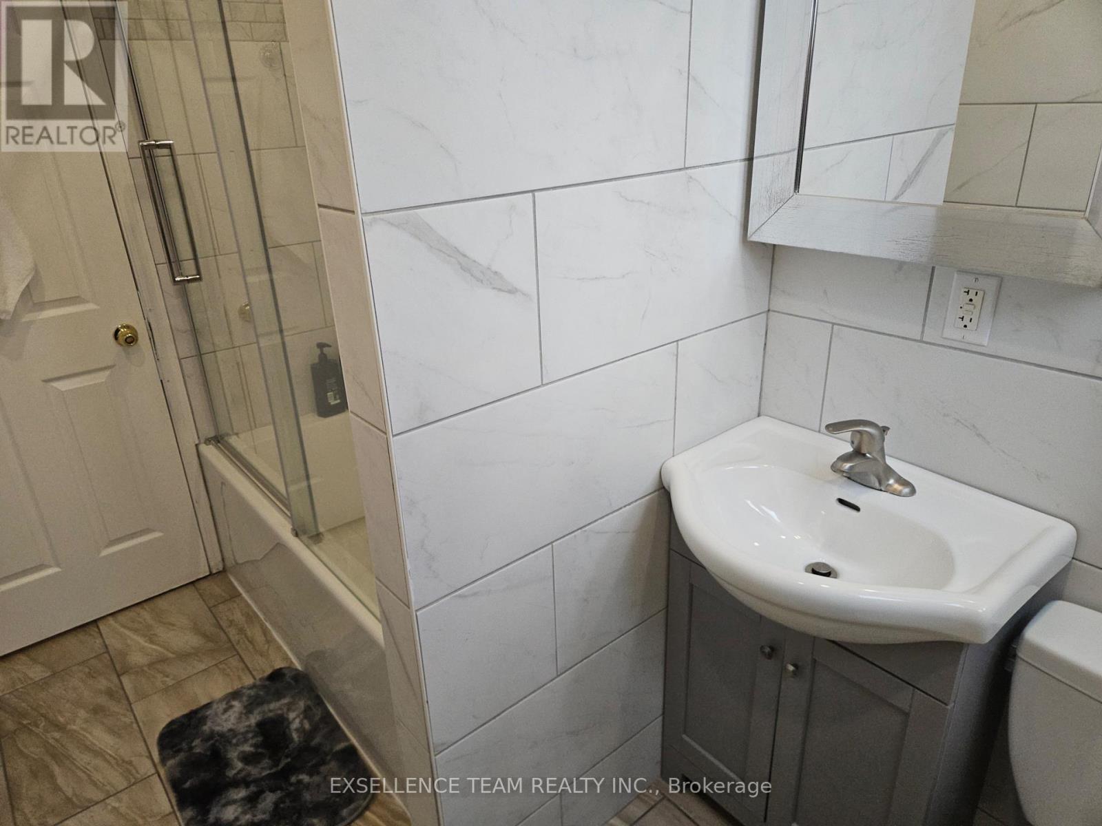 2 BELLAMY STREET - 34