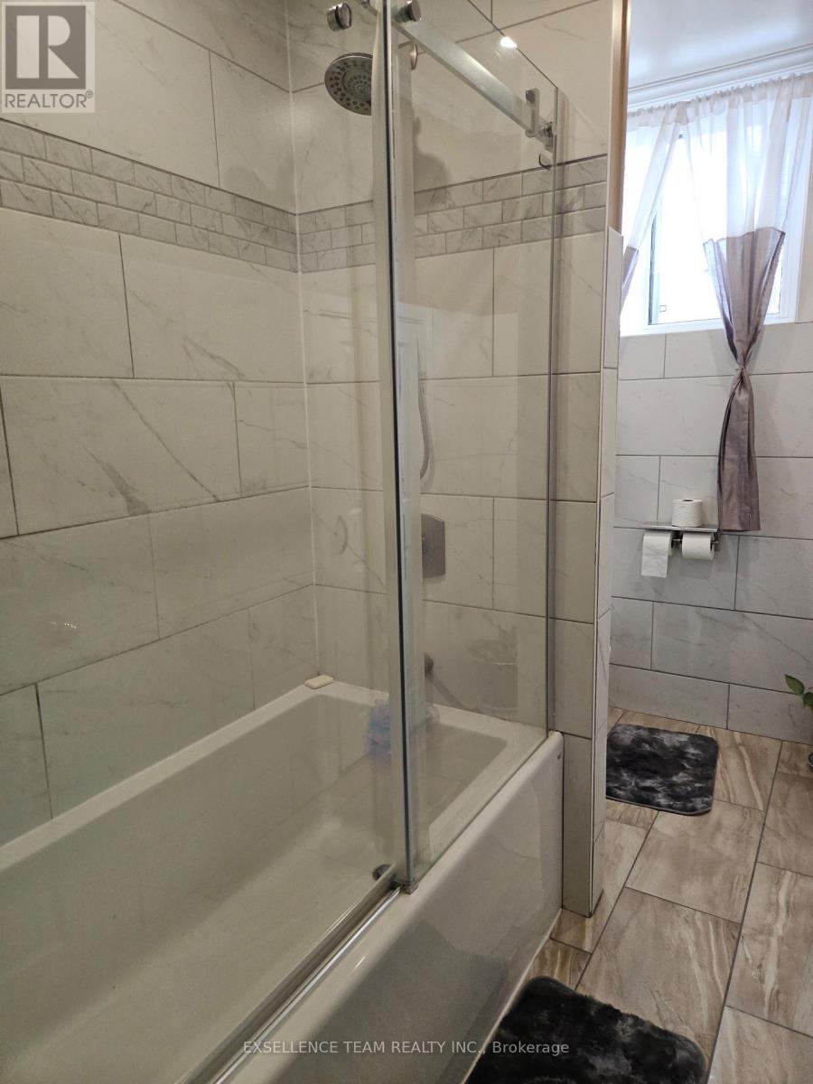 2 BELLAMY STREET - 33
