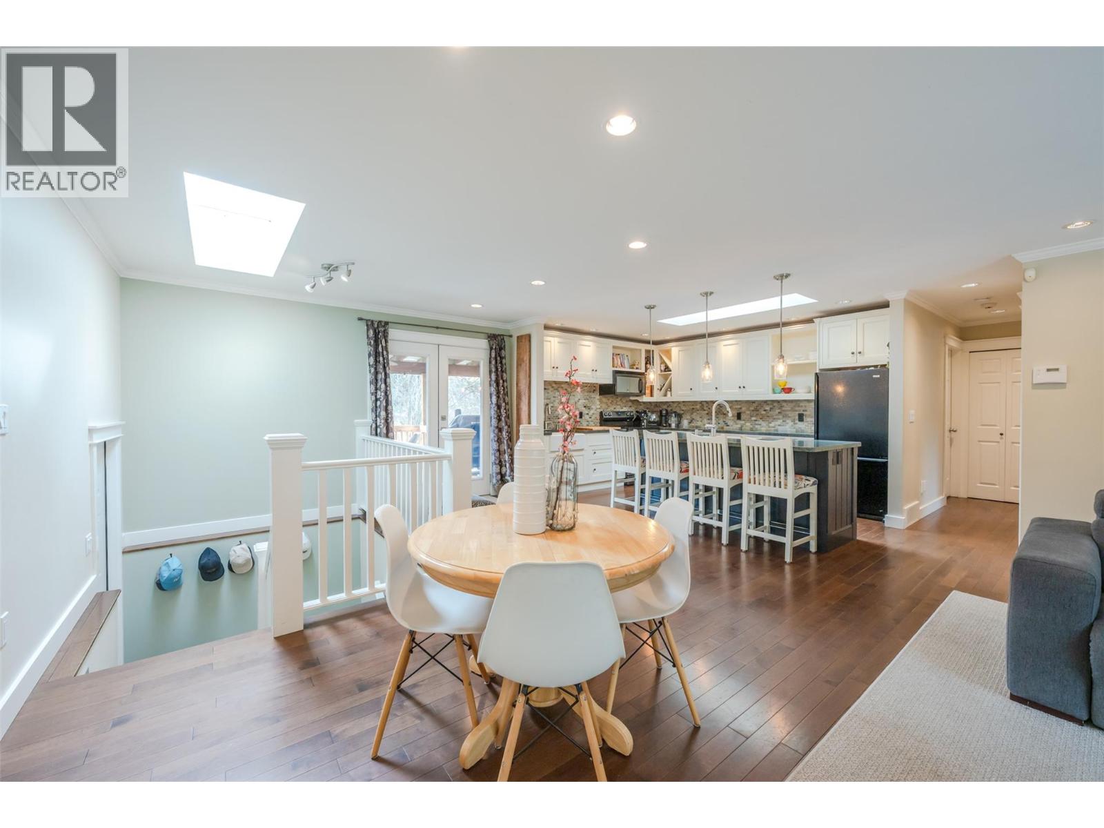 5545 SAWMILL ROAD - 11