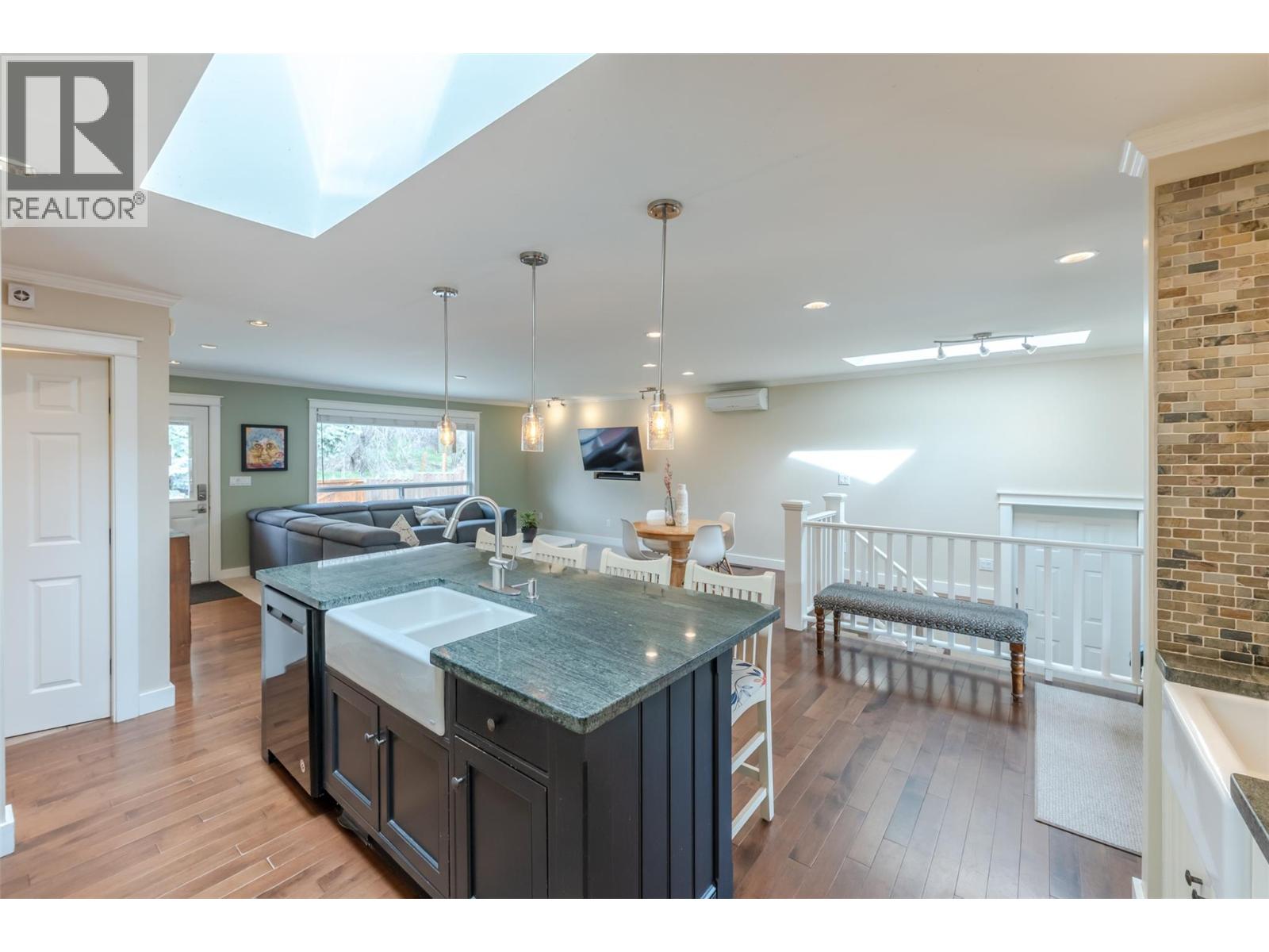 5545 SAWMILL ROAD - 7