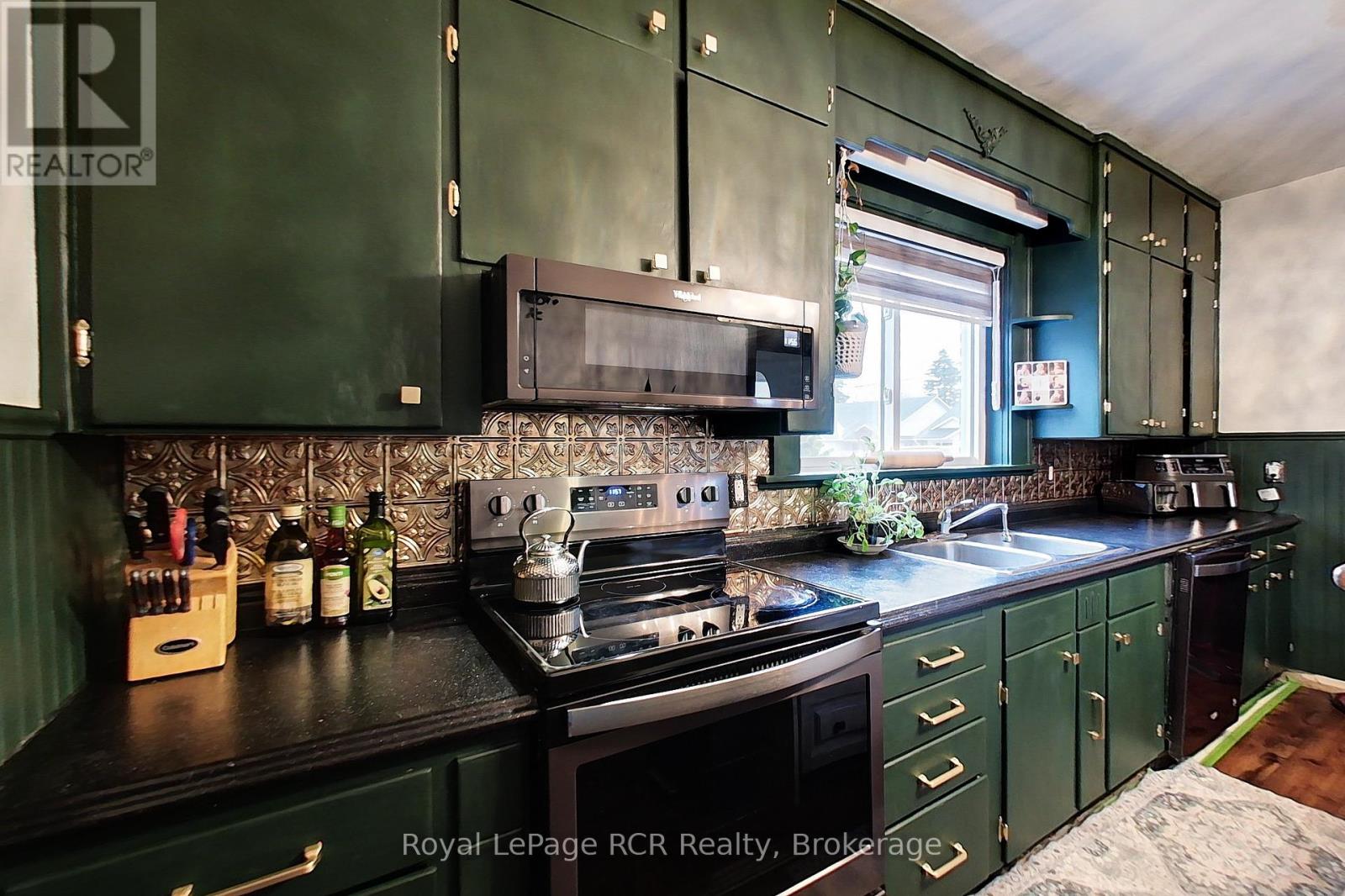270 13TH STREET - 16