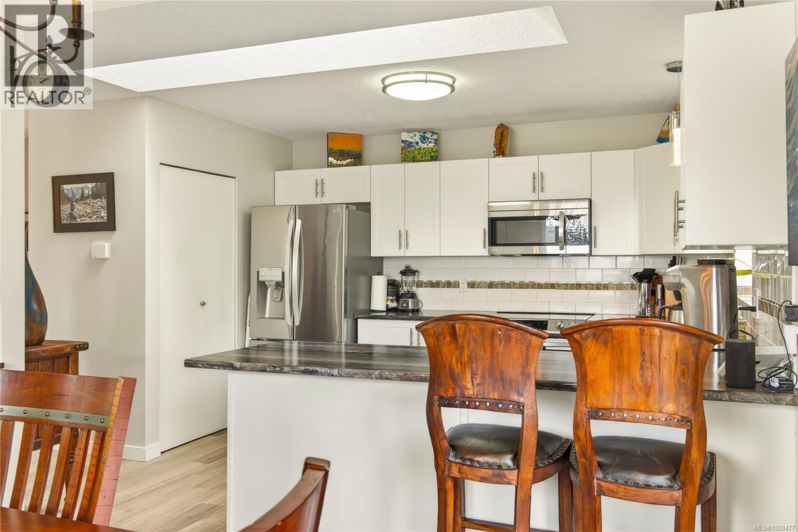 114 ROBERTA RD W - 21