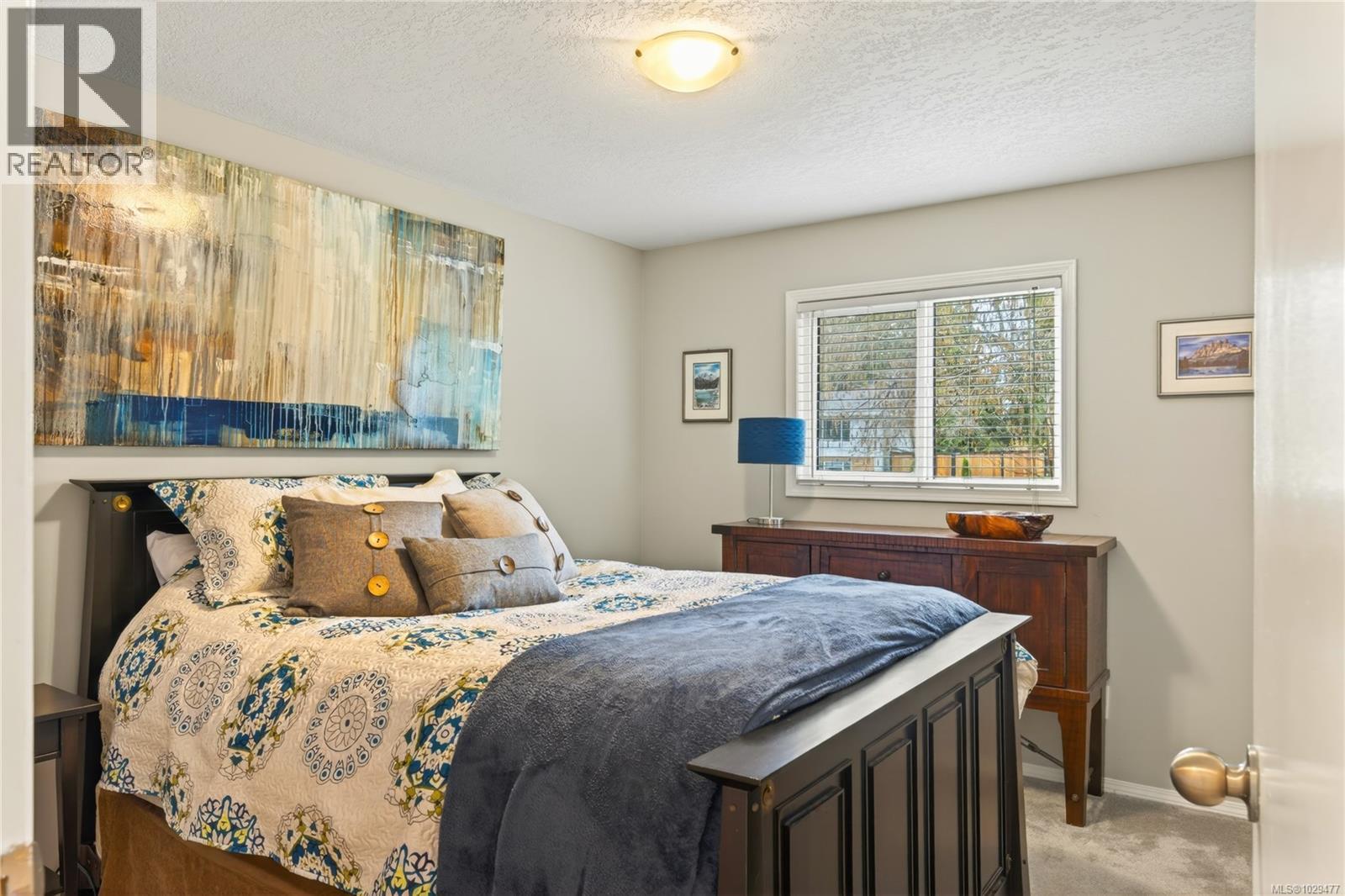 114 ROBERTA RD W - 40