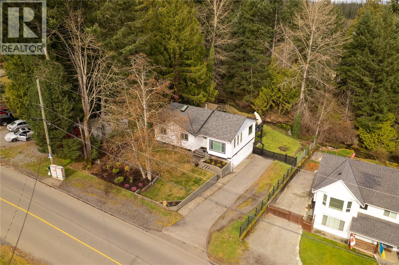 114 ROBERTA RD W - 74