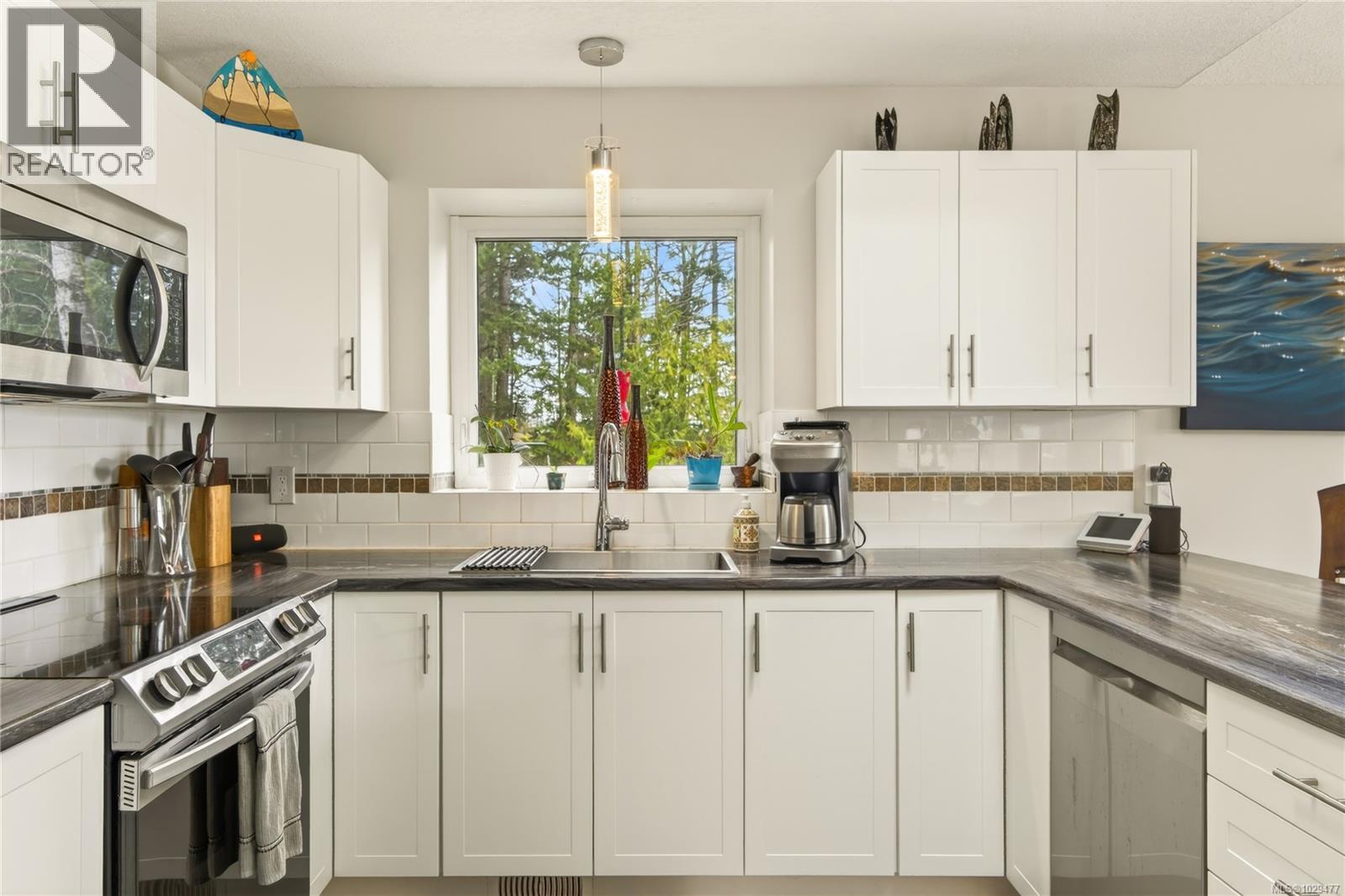 114 ROBERTA RD W - 4