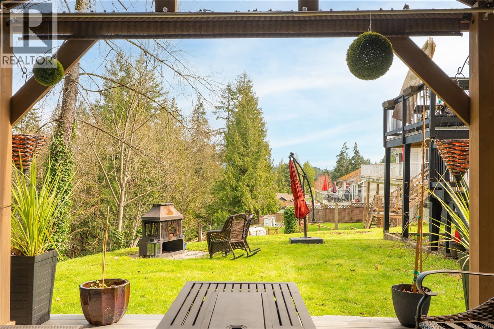 114 ROBERTA RD W - 63