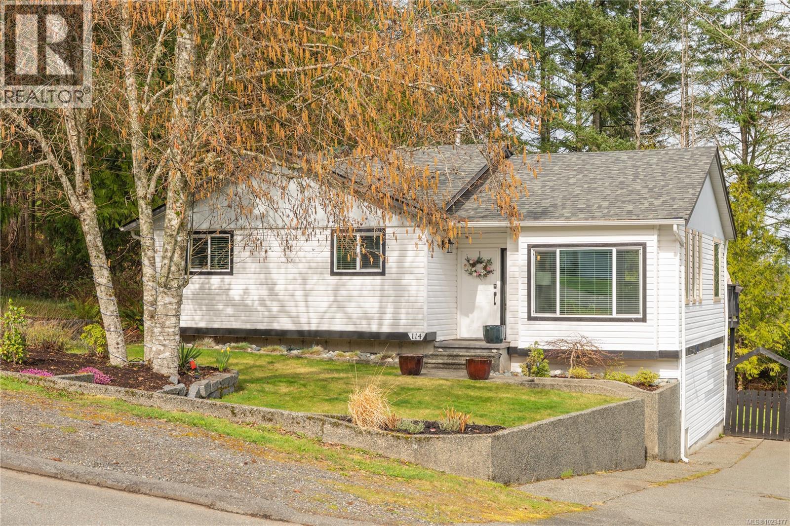 114 ROBERTA RD W - 70