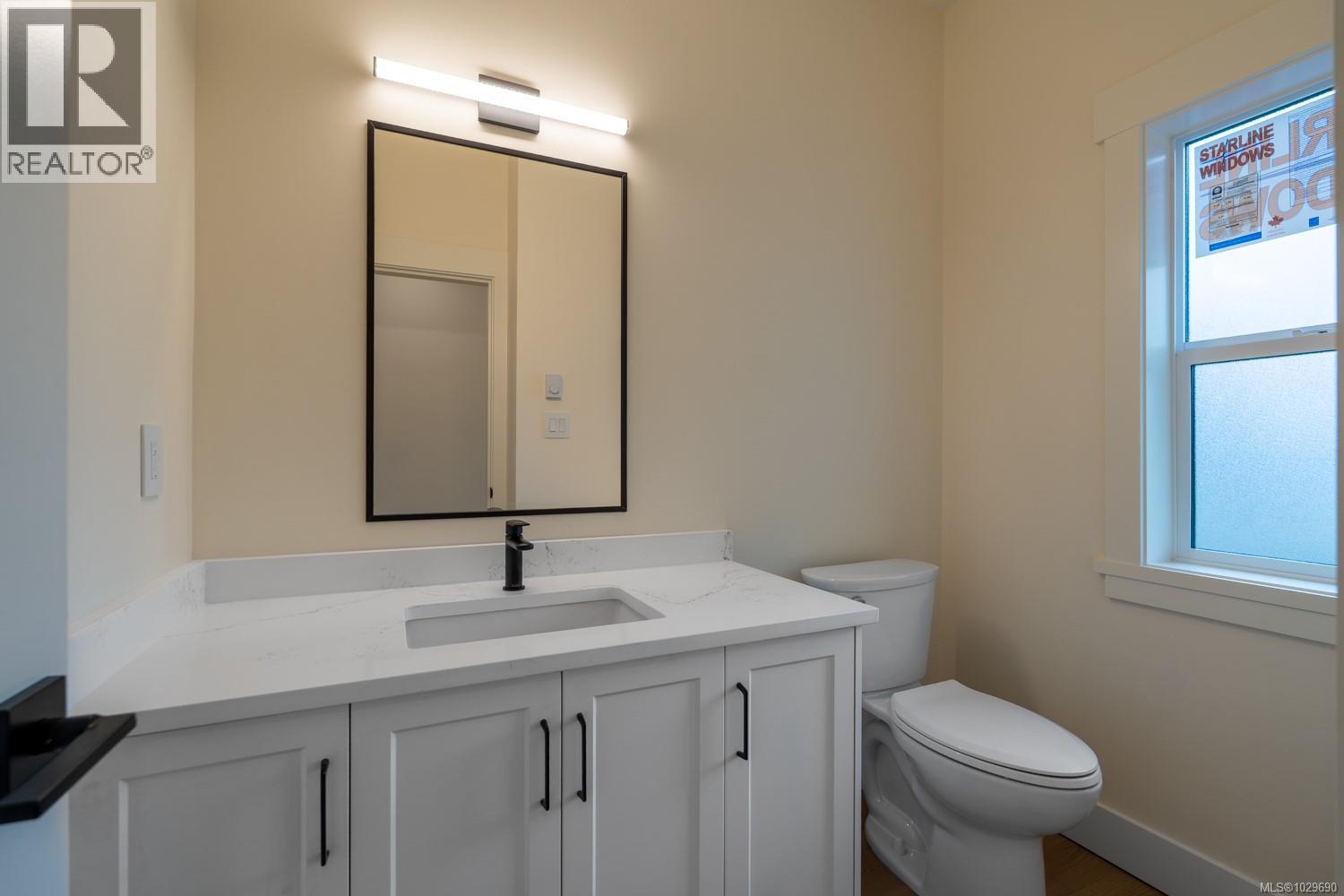 668 SANDERSON RD - 12