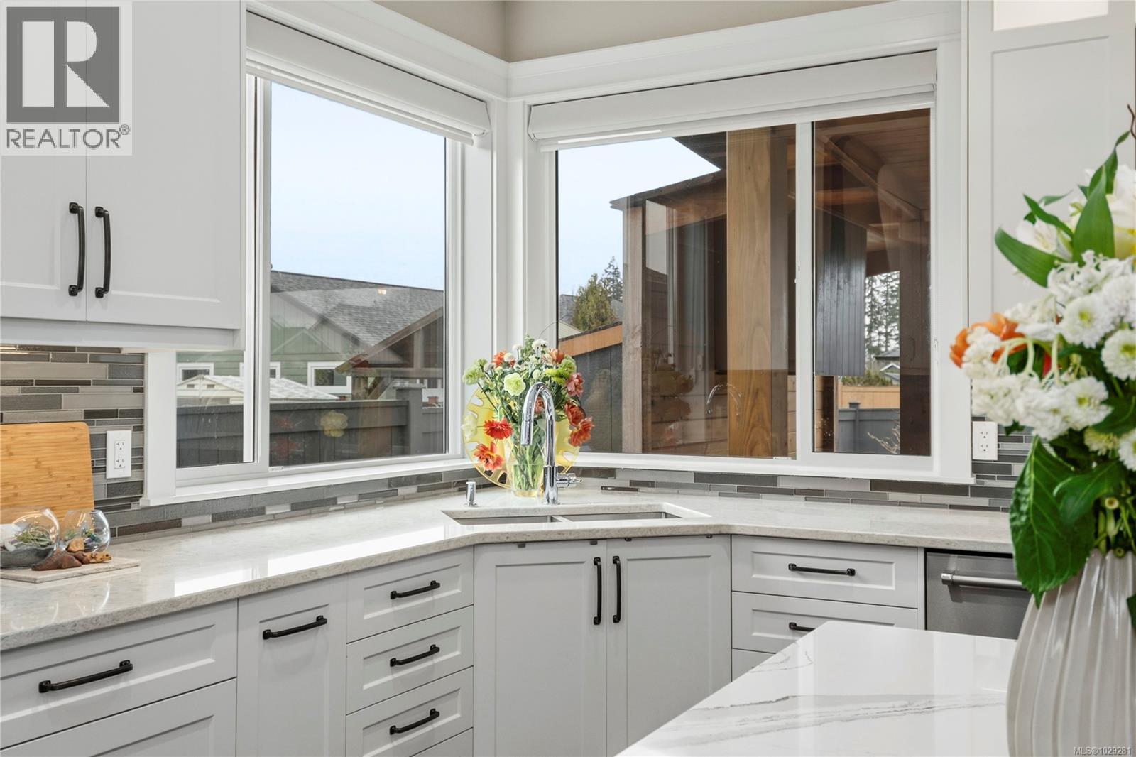 10 WESTHAVEN WAY - 18