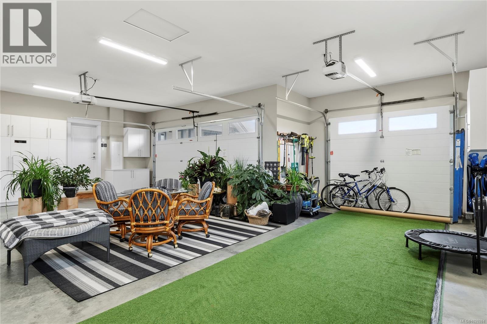 10 WESTHAVEN WAY - 43