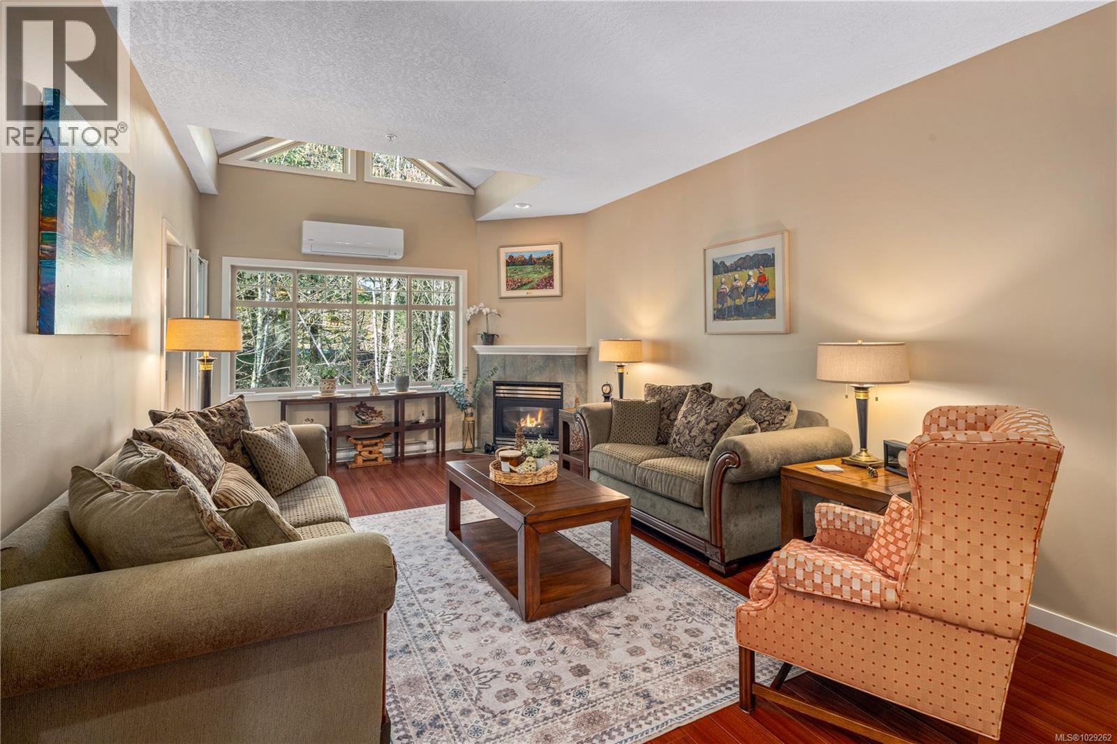 #102 2120 HARROW GATE - 19