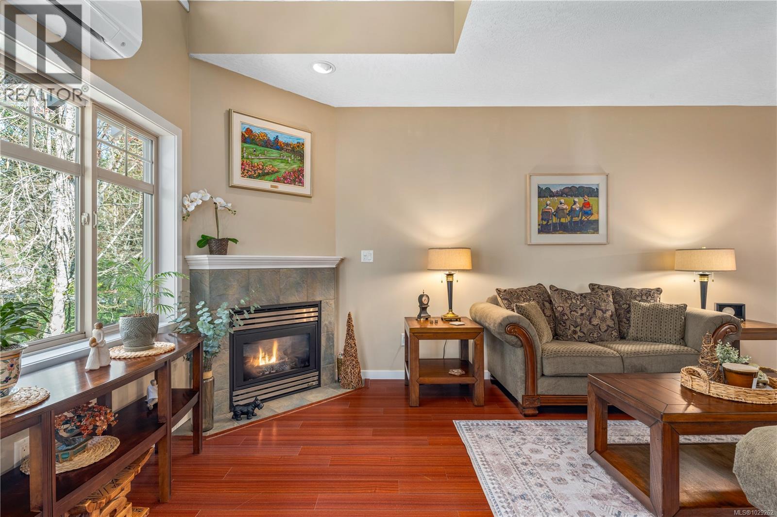 #102 2120 HARROW GATE - 23