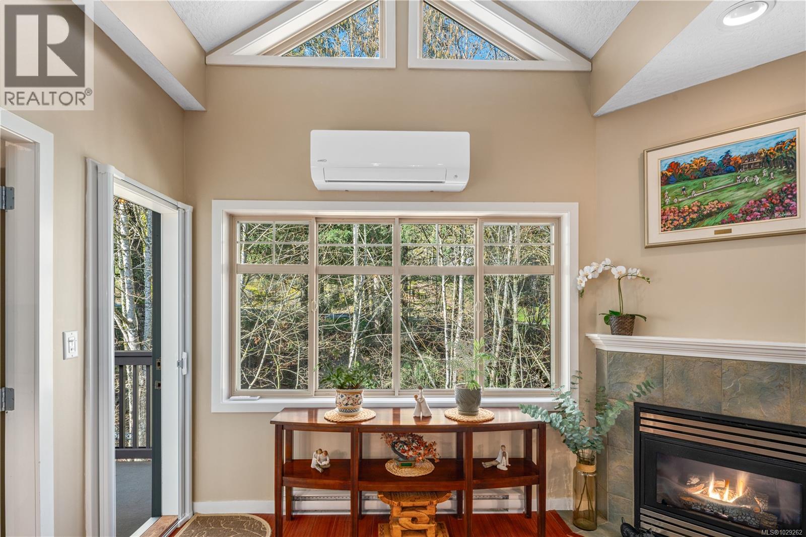 #102 2120 HARROW GATE - 24