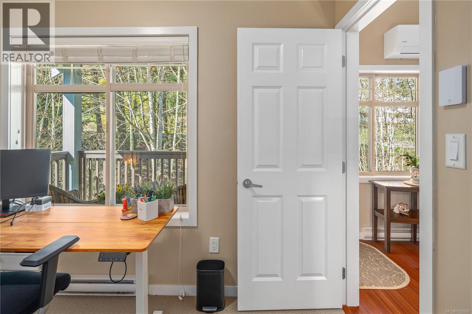 #102 2120 HARROW GATE - 27