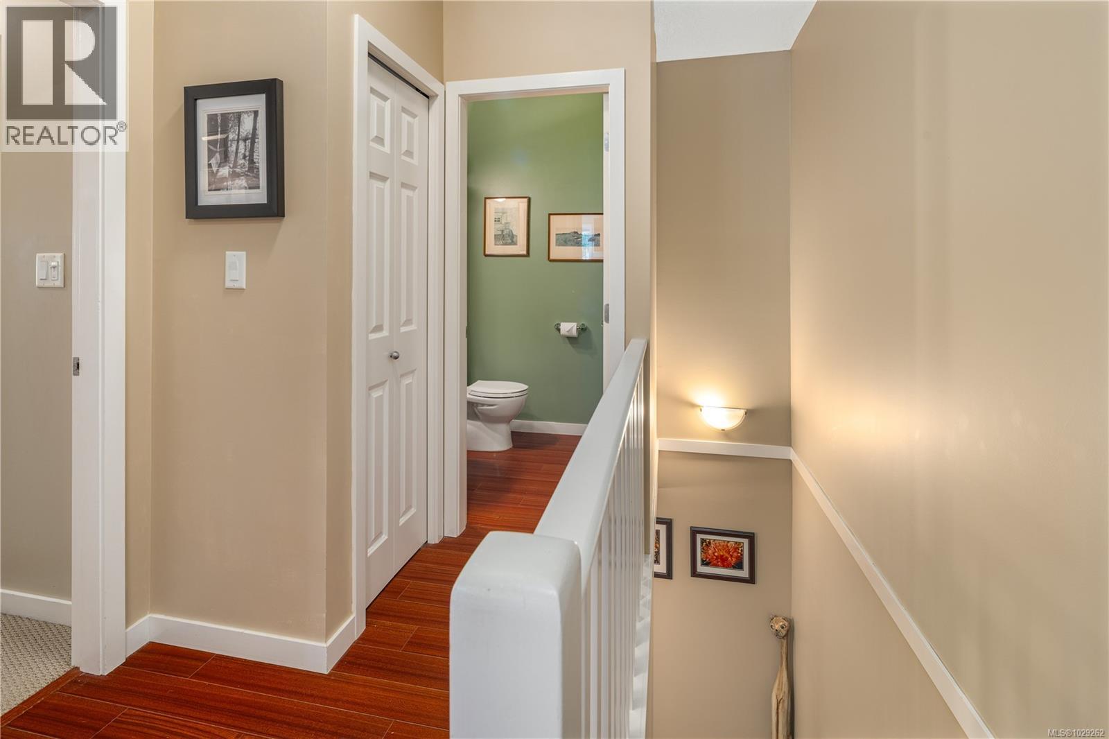 #102 2120 HARROW GATE - 49