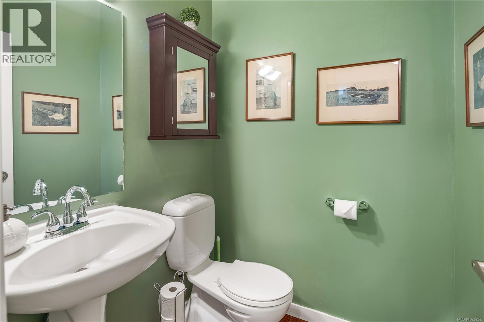 #102 2120 HARROW GATE - 50