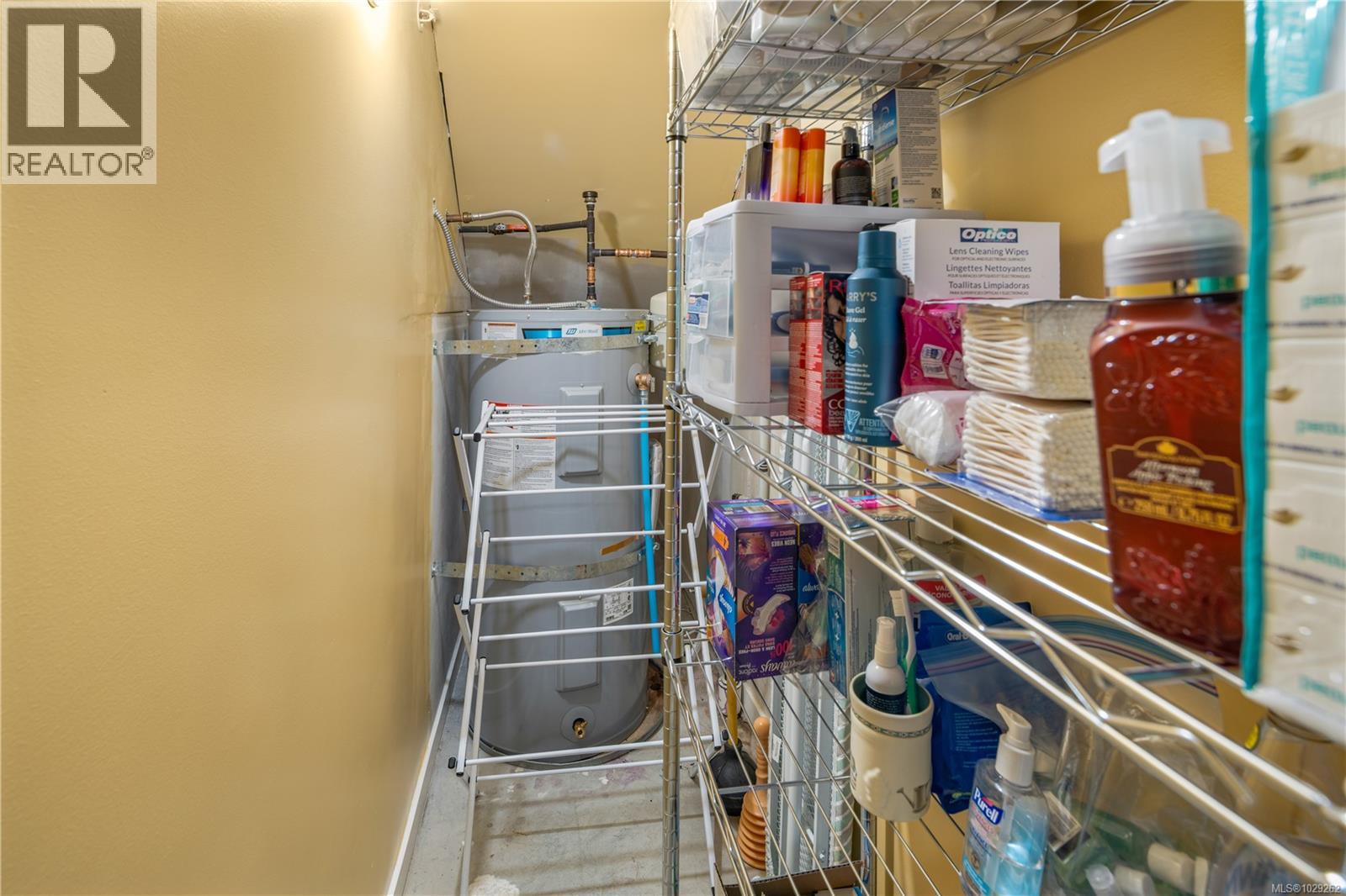 #102 2120 HARROW GATE - 55