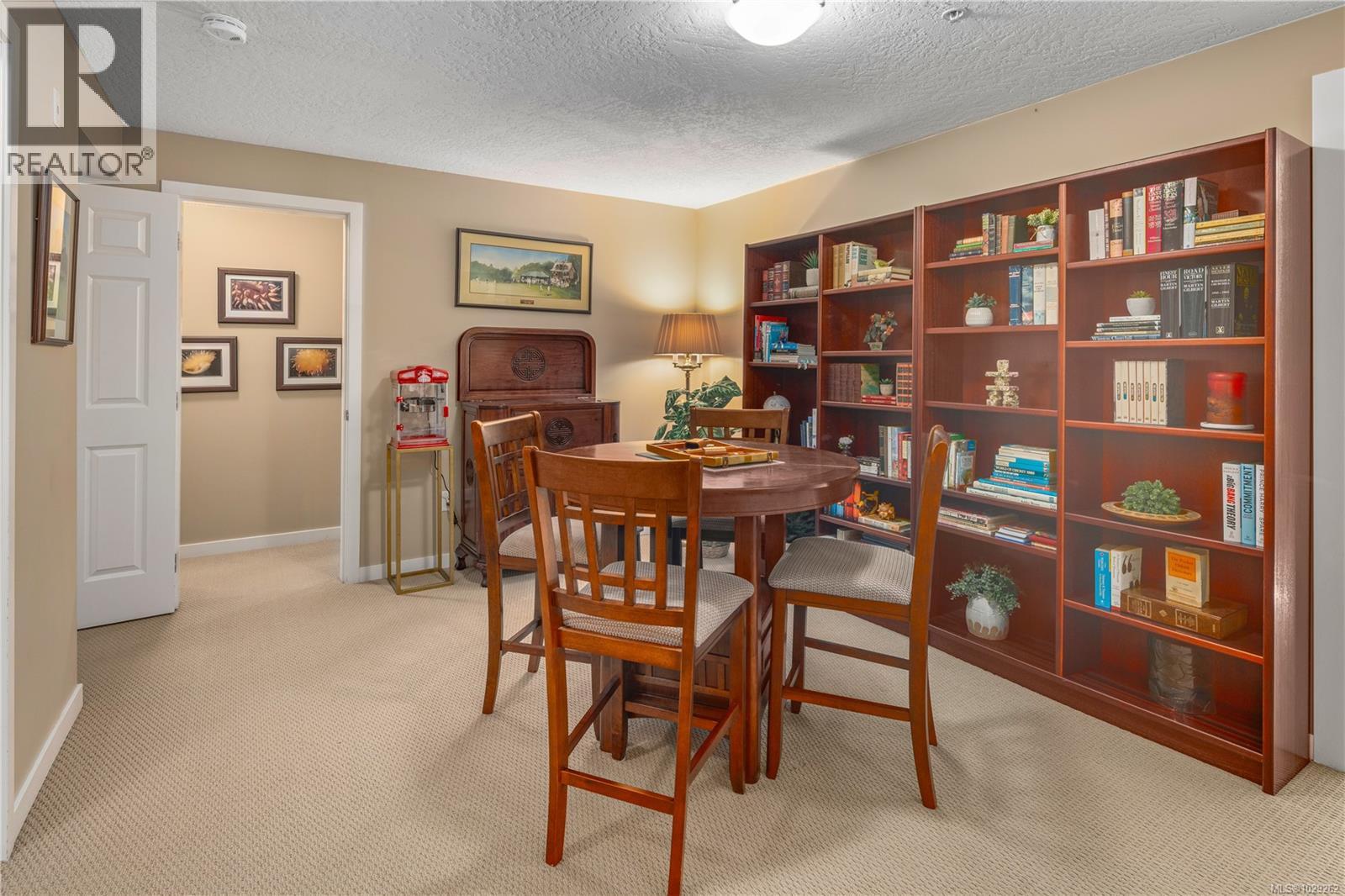 #102 2120 HARROW GATE - 58