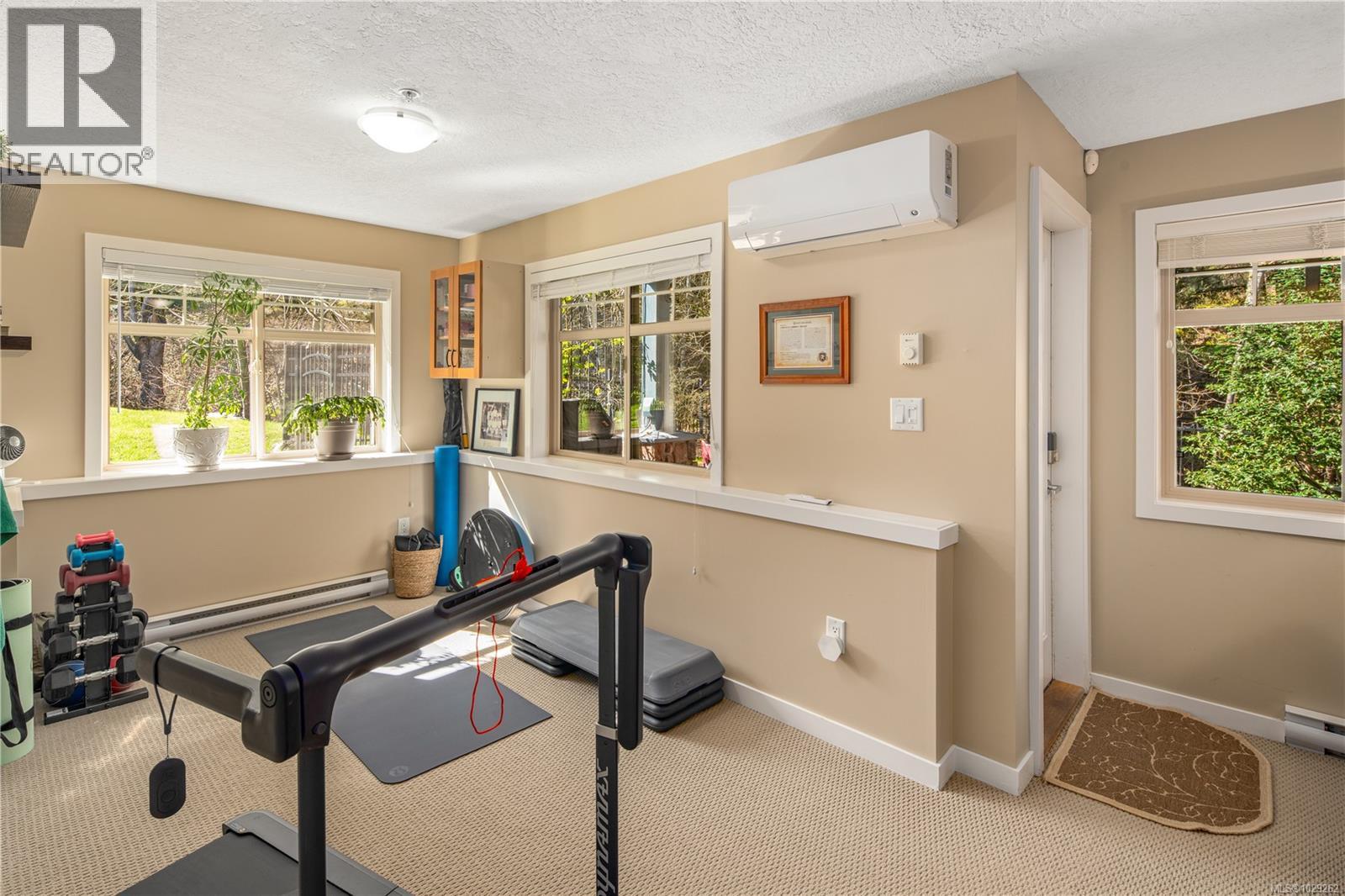 #102 2120 HARROW GATE - 61