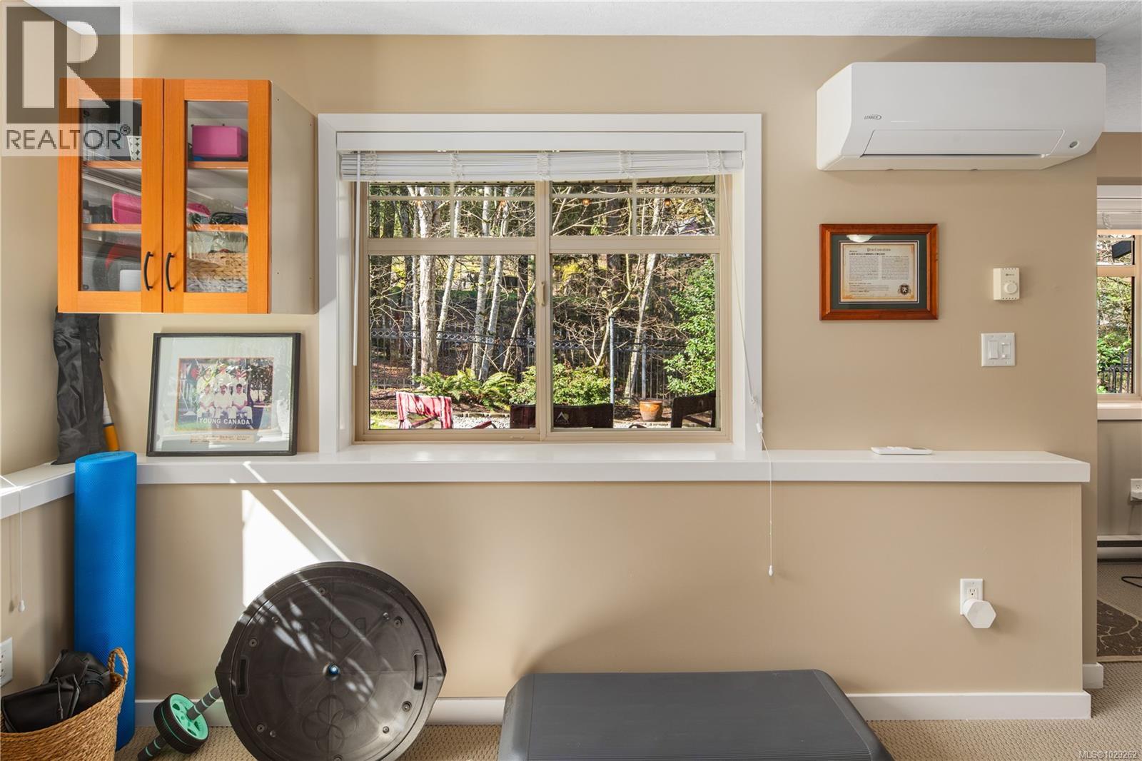 #102 2120 HARROW GATE - 62