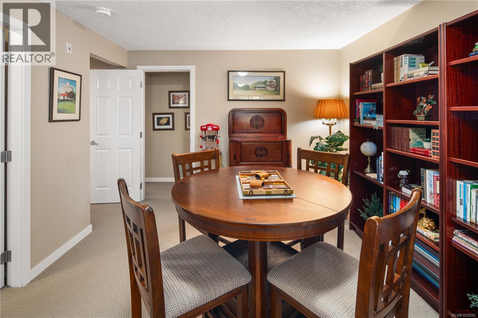 #102 2120 HARROW GATE - 65