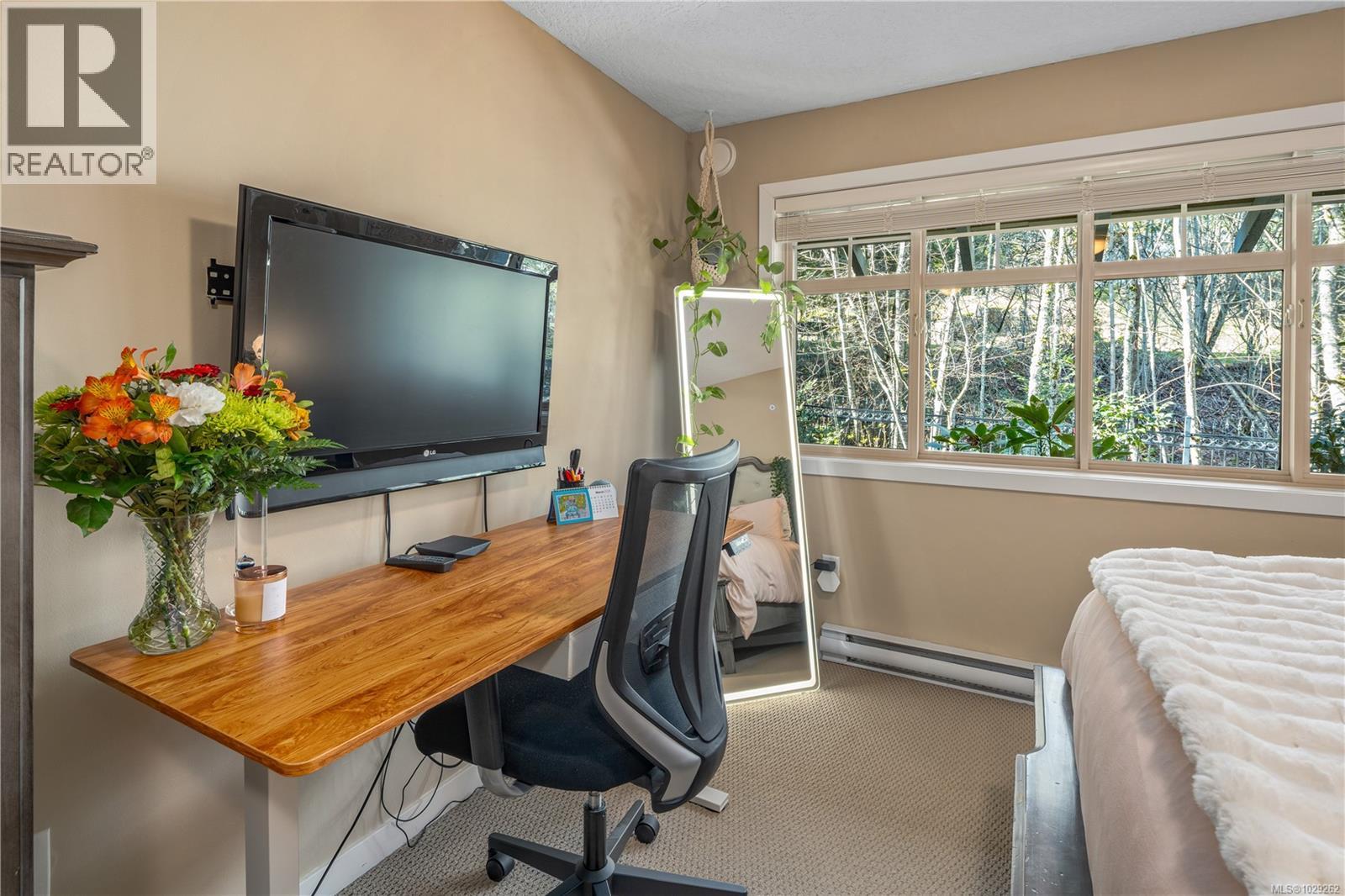 #102 2120 HARROW GATE - 72