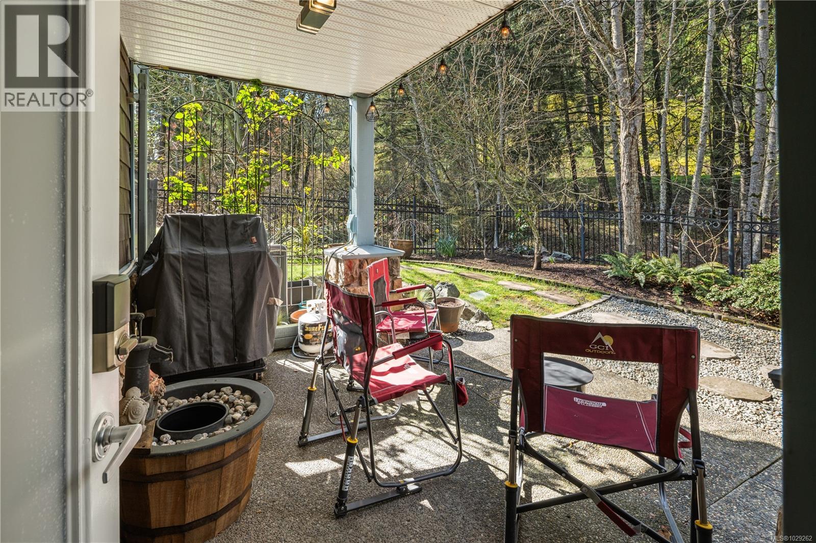 #102 2120 HARROW GATE - 77