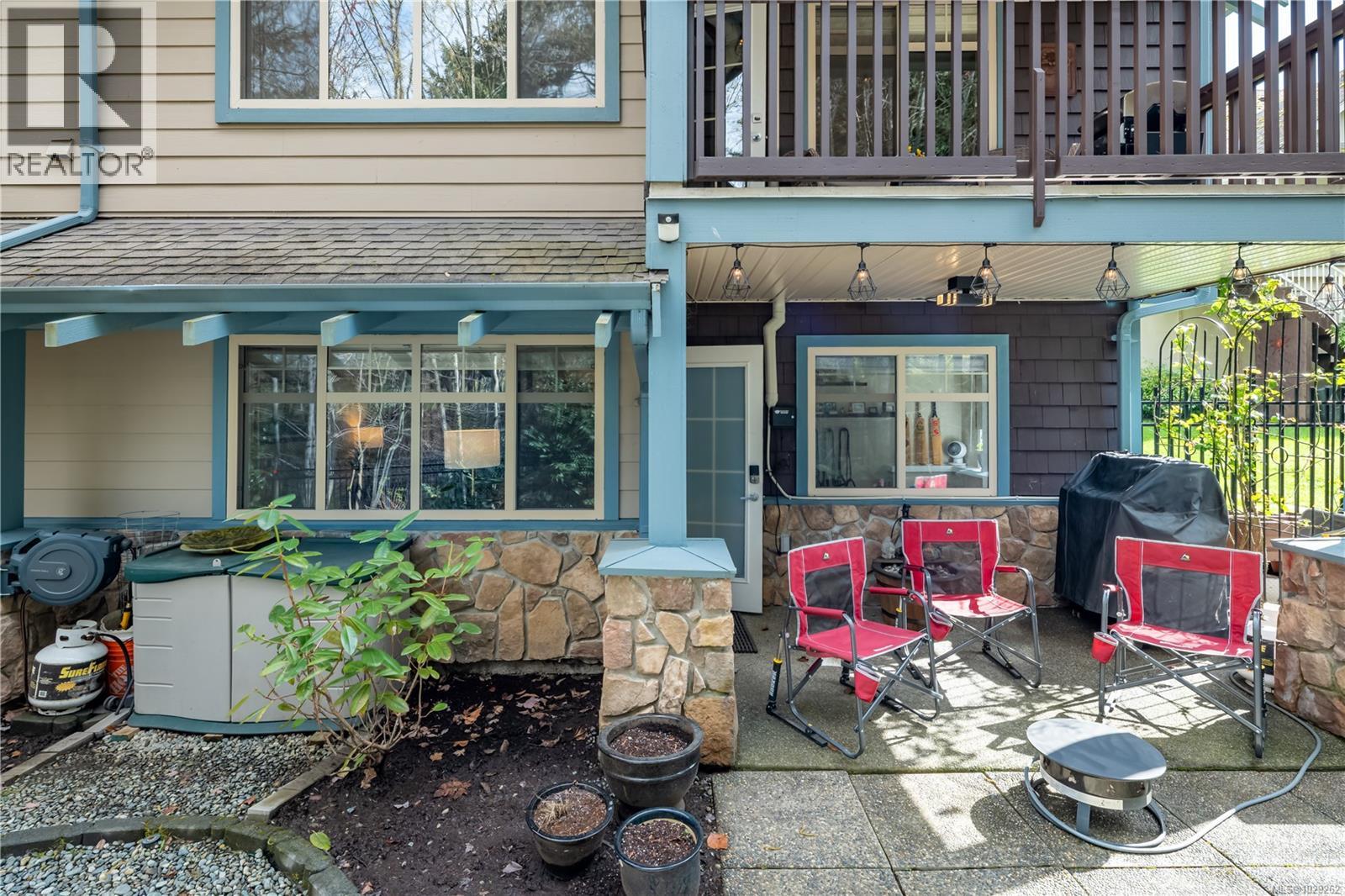 #102 2120 HARROW GATE - 80