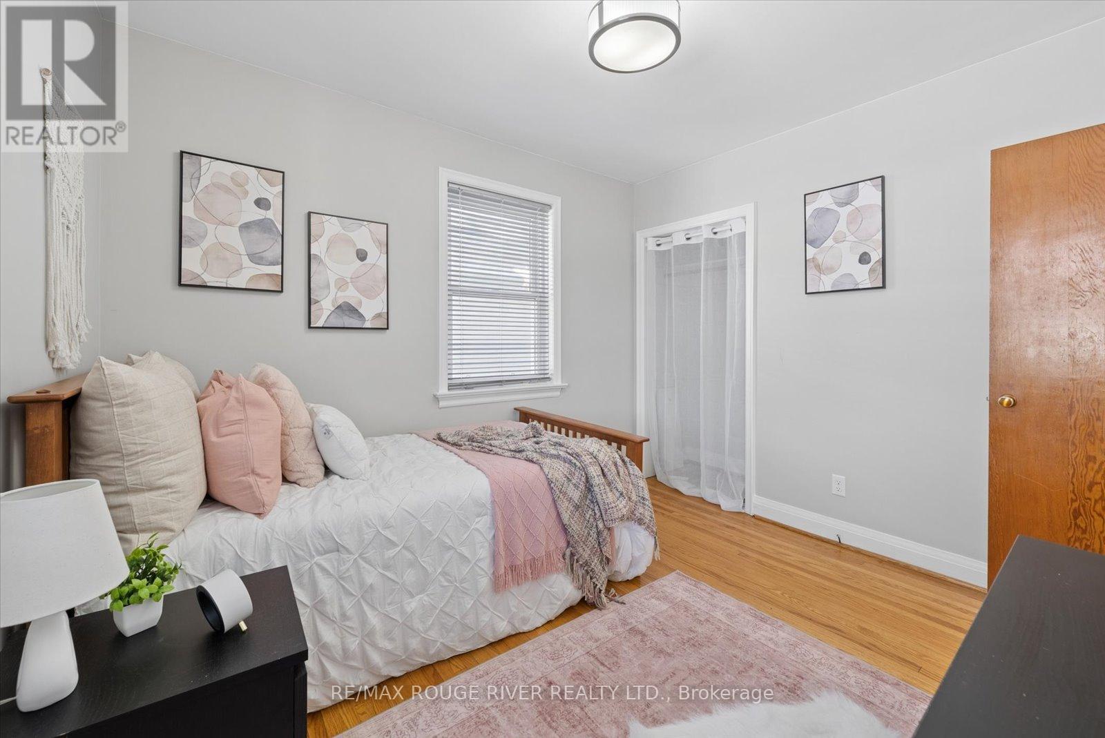 112 WELLINGTON AVENUE W,Oshawa (Lakeview),,