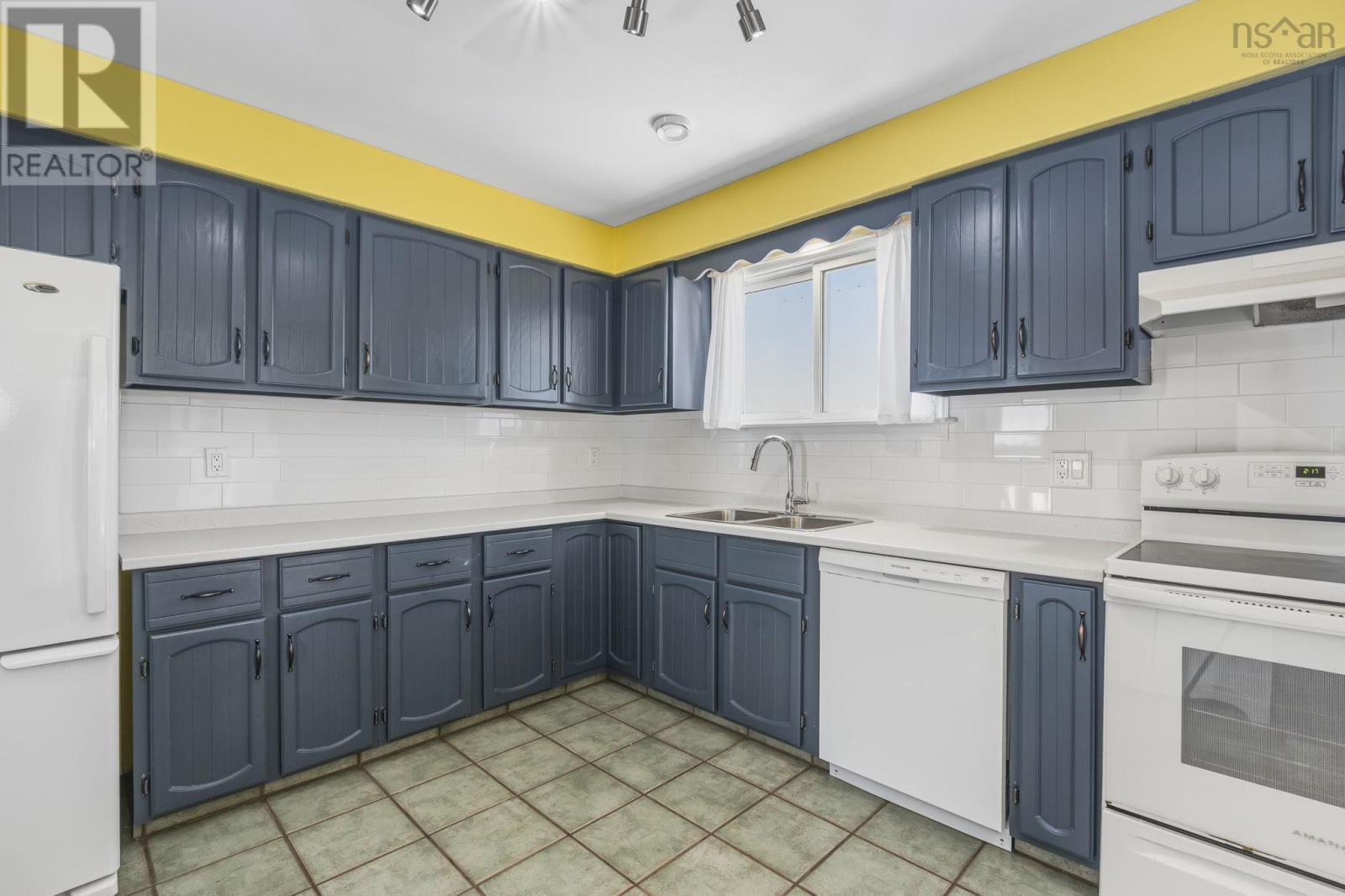 Property 35 of 47 of 65 Carlisle Drive