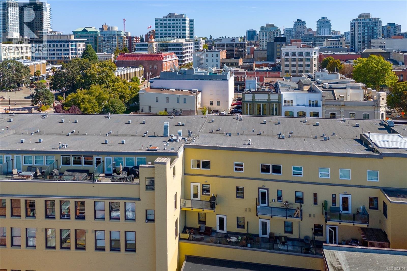 323 599 Pandora Avenue, Victoria