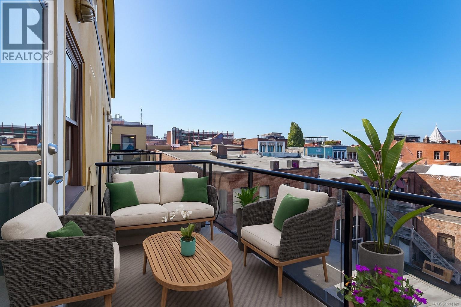 323 599 Pandora Avenue, Victoria