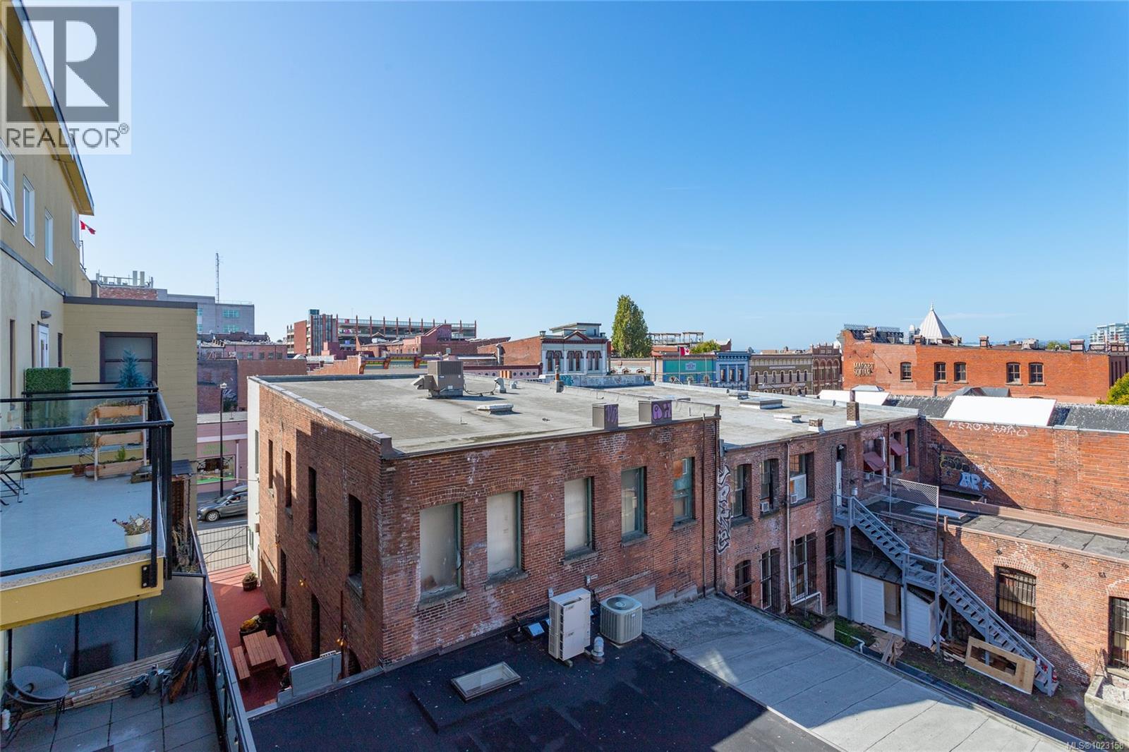 323 599 Pandora Avenue, Victoria