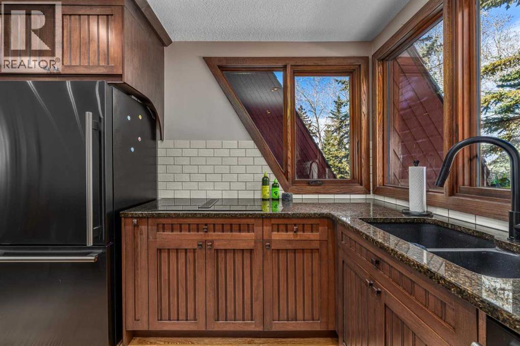 13, 828 Coach Bluff Crescent SW, Calgary, Alberta