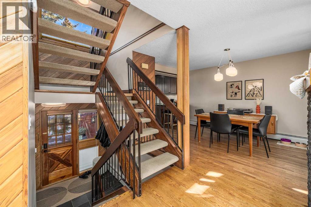 Single Family House for Sale in   Coach Bluff Crescent SW Coach Hill Calgary 