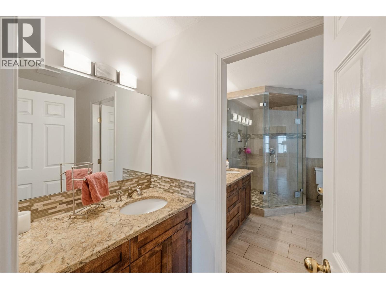  351 Jones Way Road, Oliver