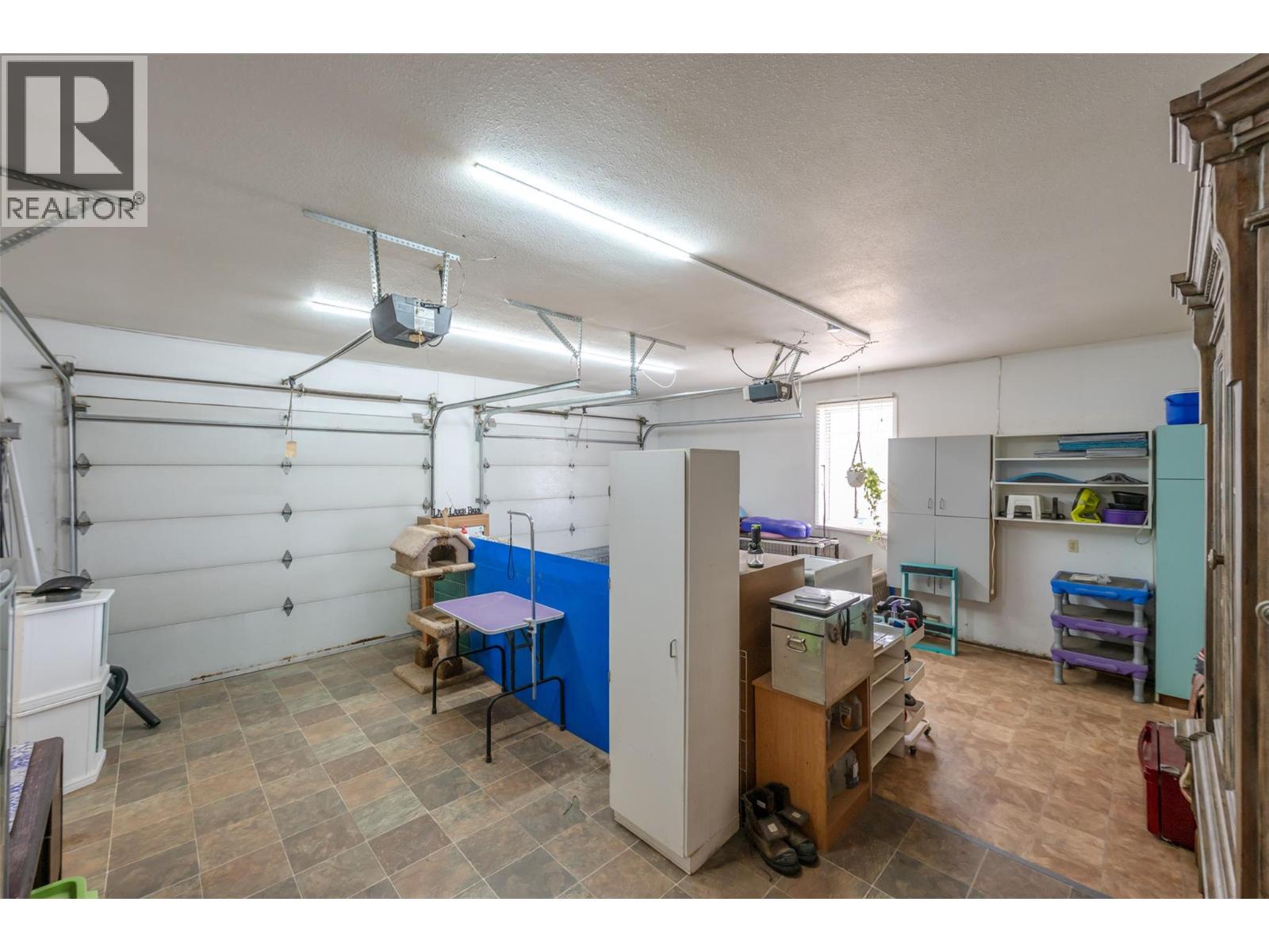  351 Jones Way Road, Oliver