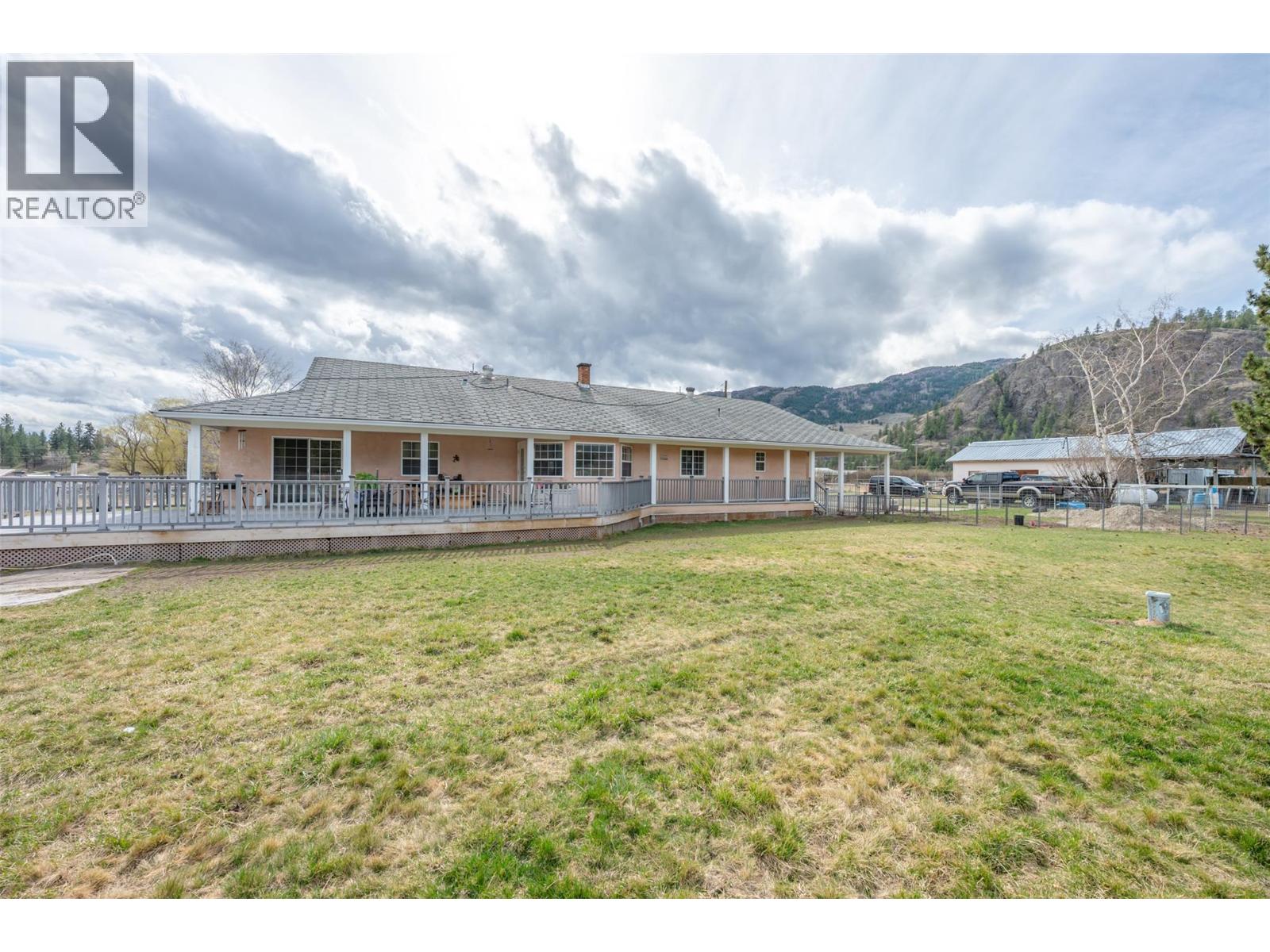  351 Jones Way Road, Oliver