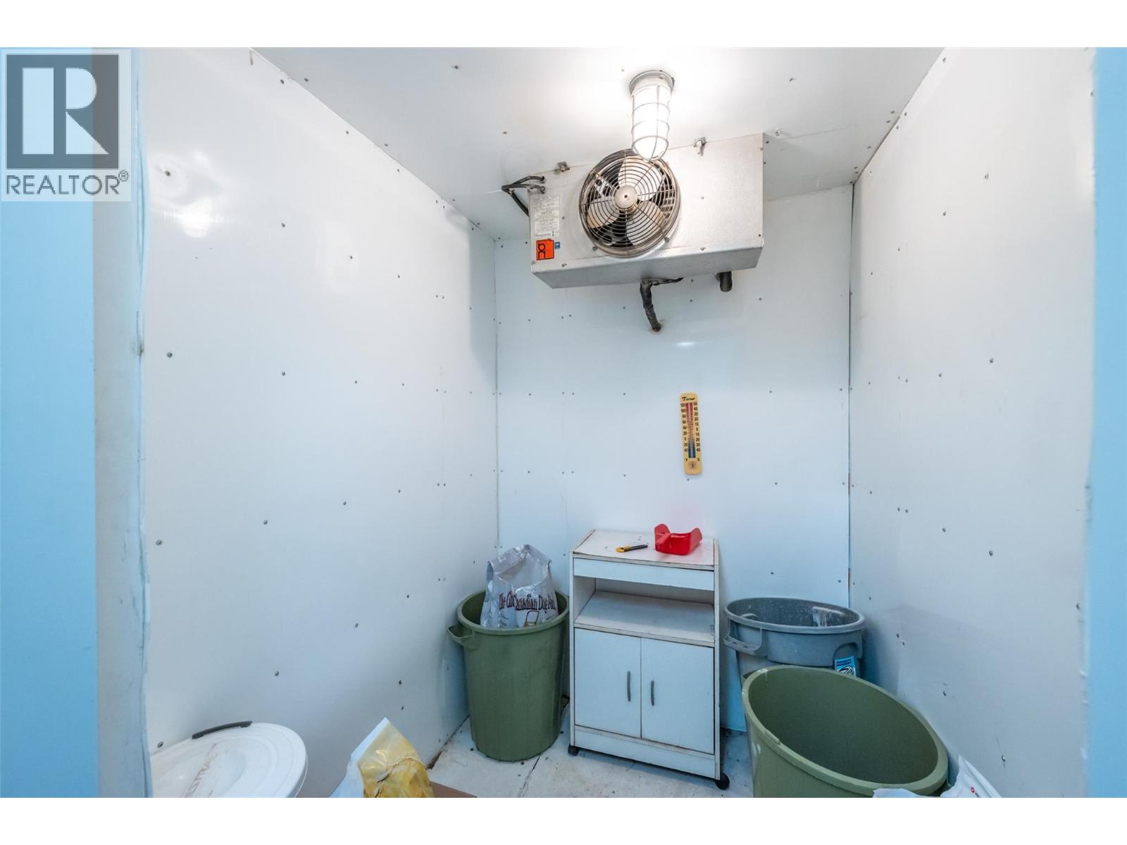  351 Jones Way Road, Oliver