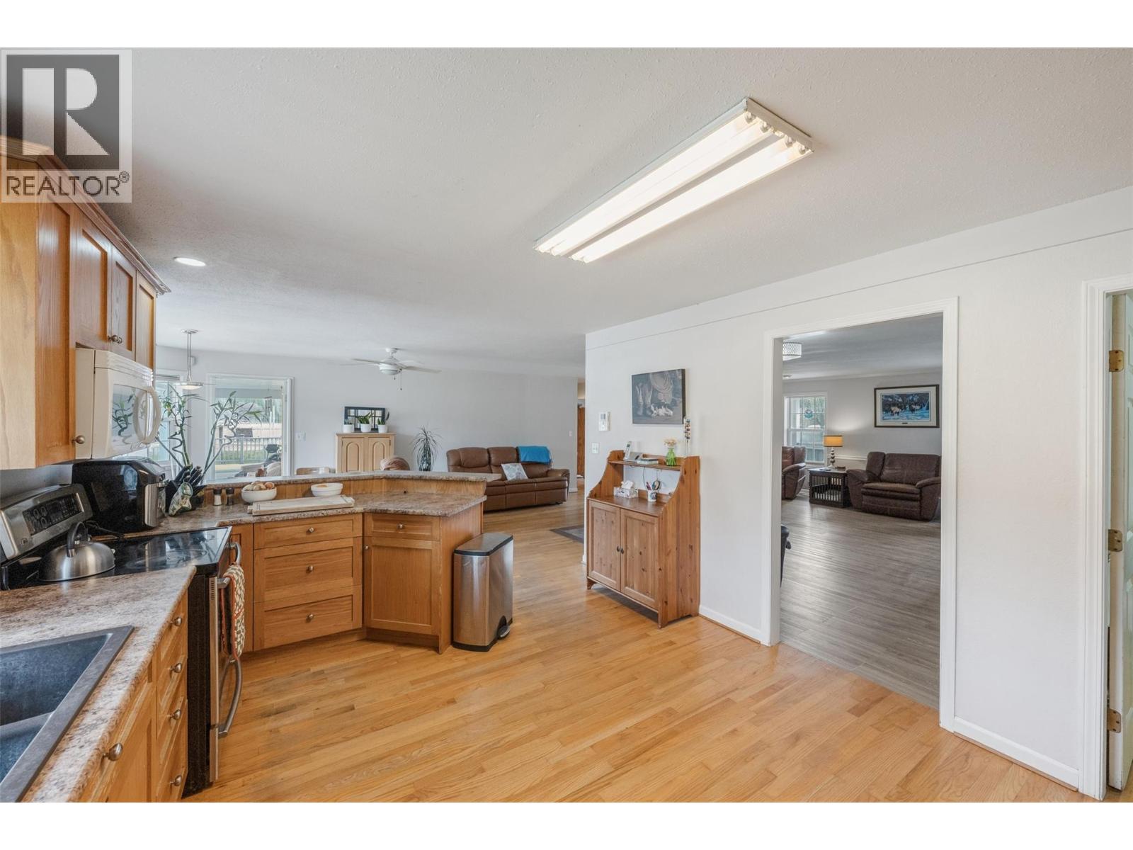  351 Jones Way Road, Oliver