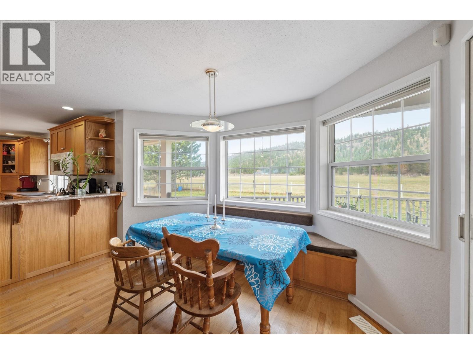  351 Jones Way Road, Oliver