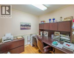 Primary Bedroom - 351 Jones Way Road, Oliver, BC V0H1T5 Photo 9
