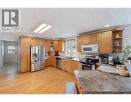 Dining room - 351 Jones Way Road, Oliver, BC V0H1T5 Photo 10
