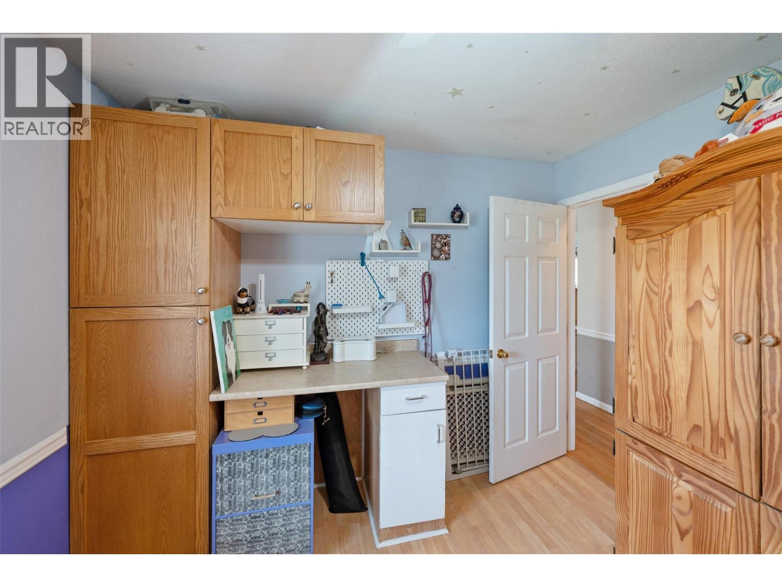  351 Jones Way Road, Oliver