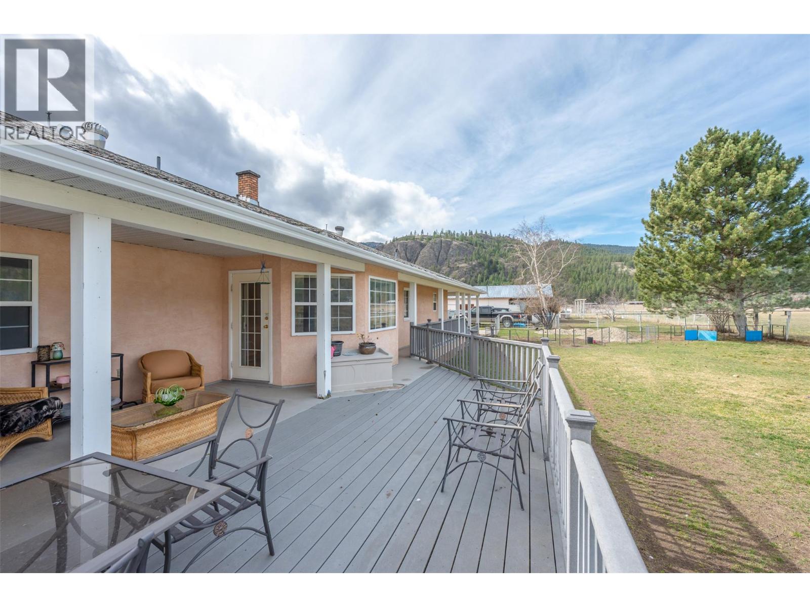  351 Jones Way Road, Oliver