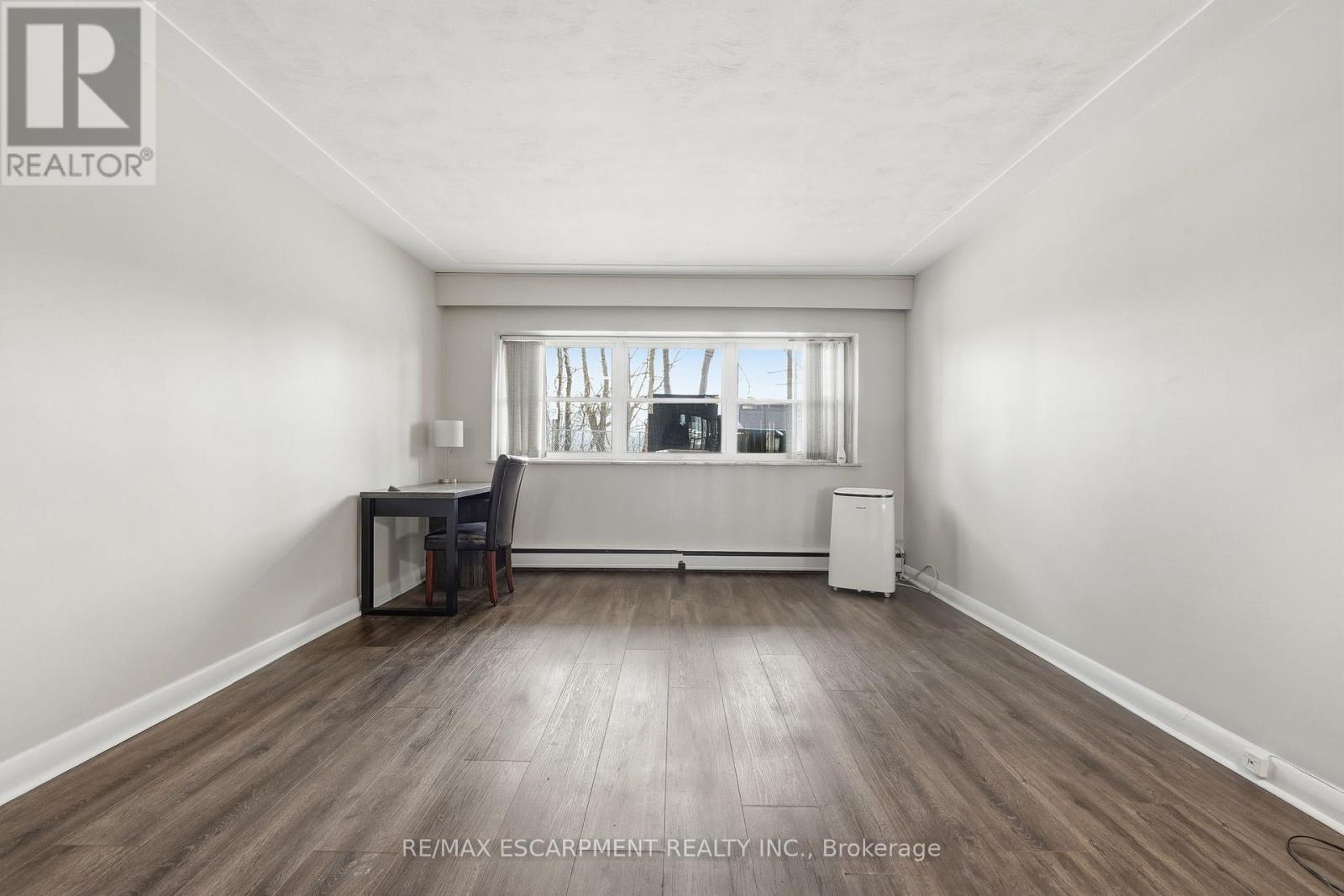 #106 9 GRANT BOULEVARD - 11